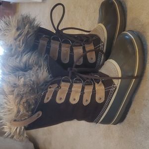 Sorel Joan of Arctic snow boots size 8